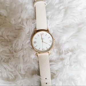 Cream & Gold Watch✨